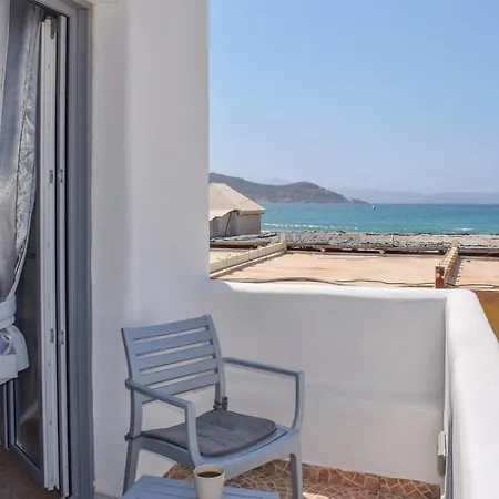 Infinity Apartamento Naxos City