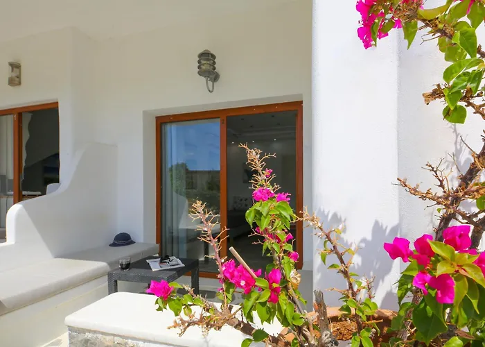 Infinity アパート Naxos City