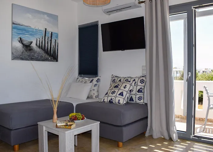 Infinity アパート Naxos City