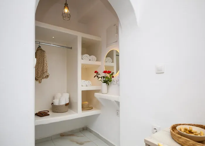 Infinity アパート Naxos City