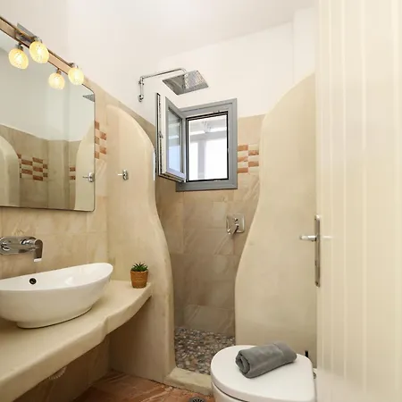 Infinity Apartamento Naxos City